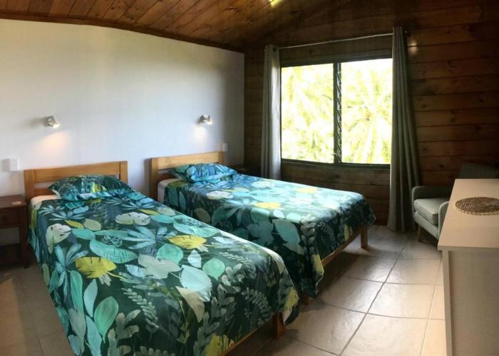 Pacific views, tranquil location, extra large home, Navy House 1