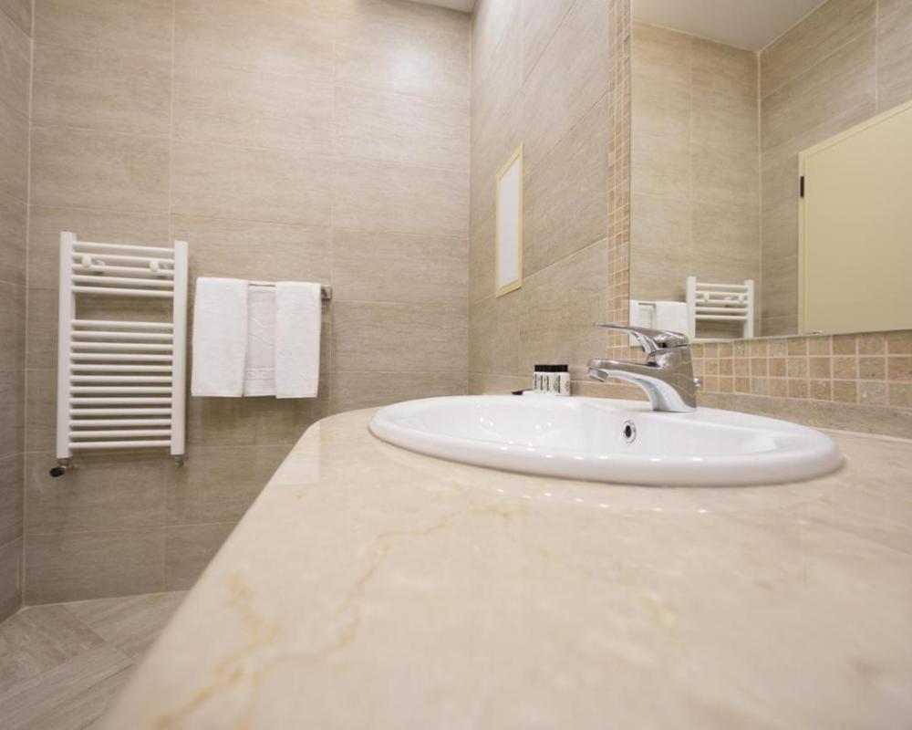 фото B1 Hotel Sofia