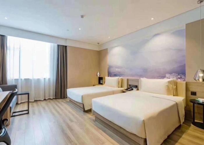 Atour Hotel Shangrao Central Square