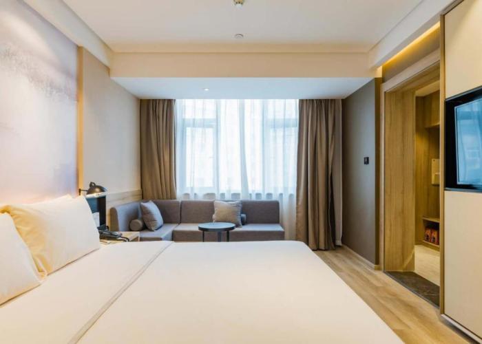Atour Hotel Shangrao Central Square