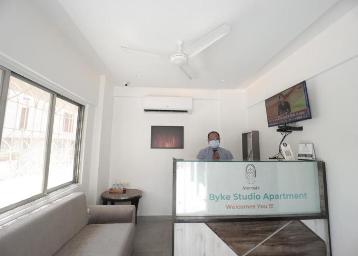The Byke Studio Pure Veg Apartment, Thane