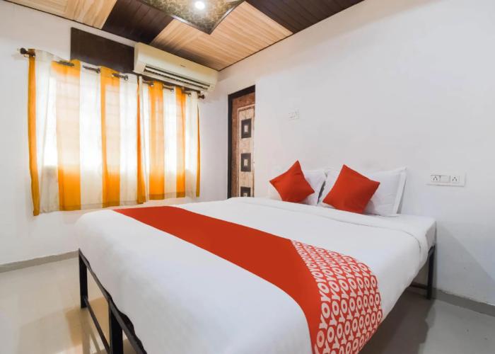 OYO 64041 Hotel Swastik