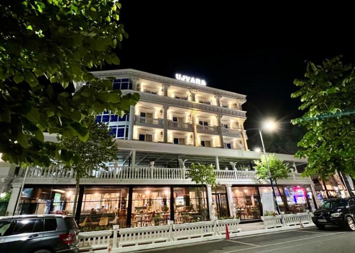 UJVARA HOTEL