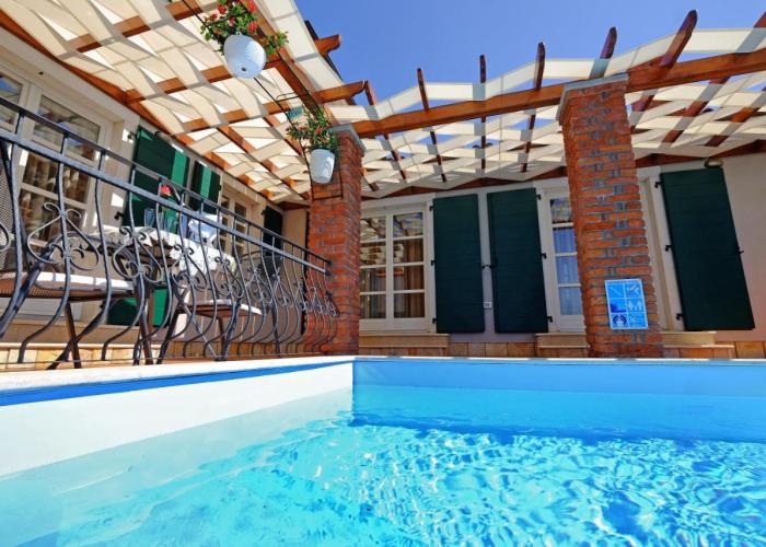 Luxury VILLA LE ROSE