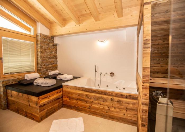 Palace Luxury Wellness Apartment and Boutique Hotel Ski-in-out
