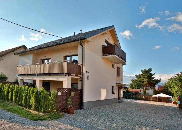 Apartmany za Rohom