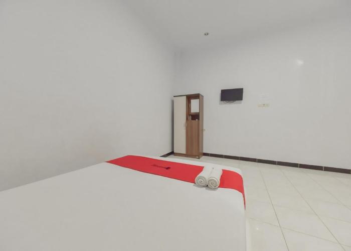 RedDoorz Syariah near Ramayana Mall Tarakan