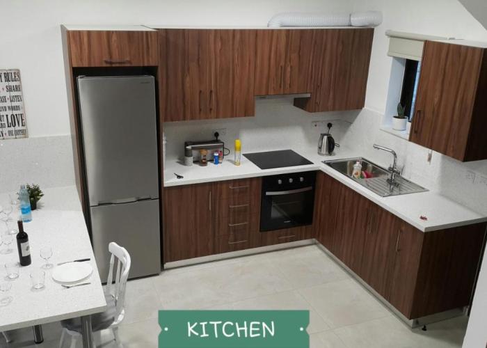 CHRIS'S KYKLADES HOLIDAY APARTMENT