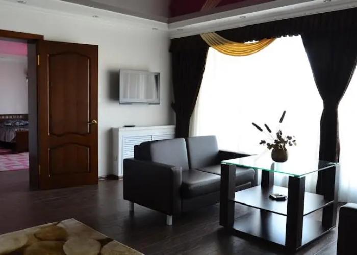 Rossiya Hotel