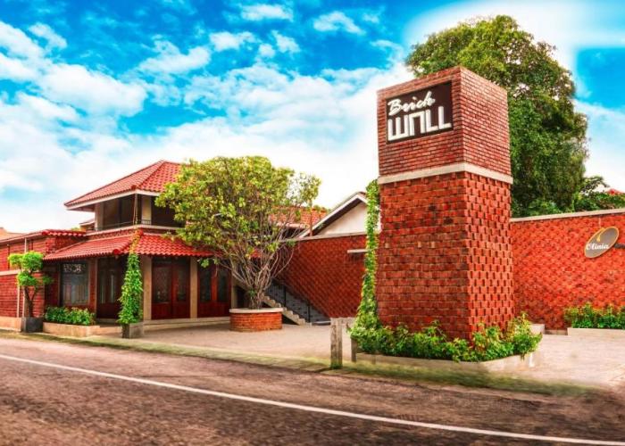 Olinia Airport Hotel