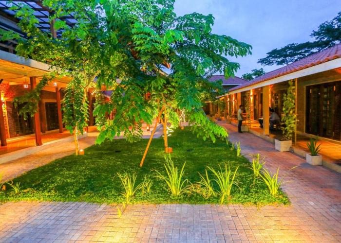 Olinia Airport Hotel