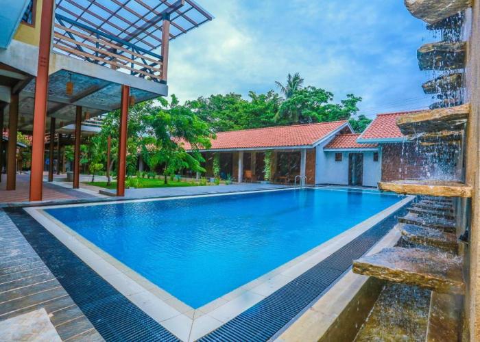 Olinia Airport Hotel