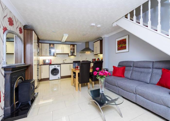Henry Court Townhouse