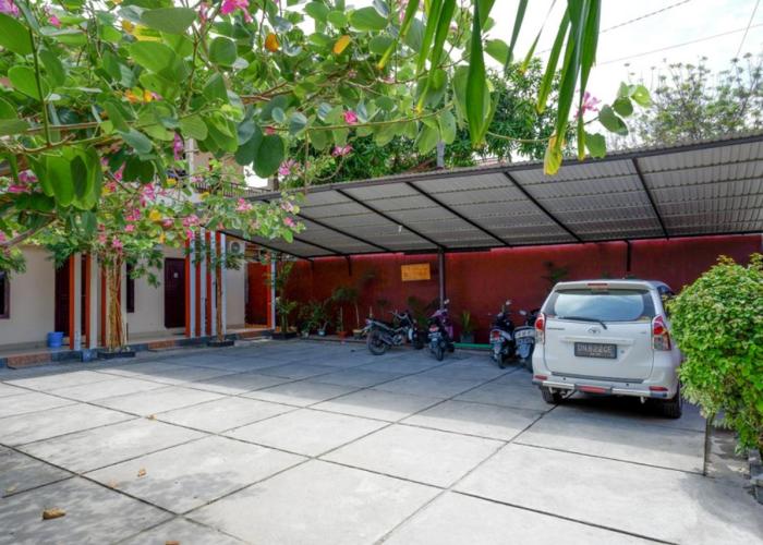 RedDoorz near Mutiara SIS Al Jufrie Airport Palu