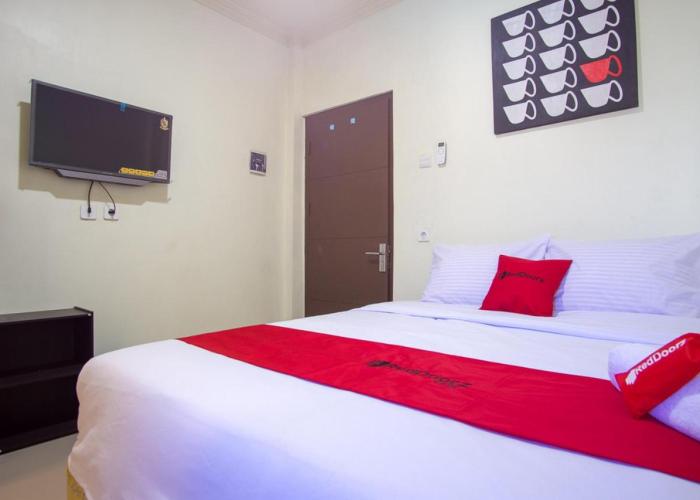 RedDoorz near Taman Kota Ternate