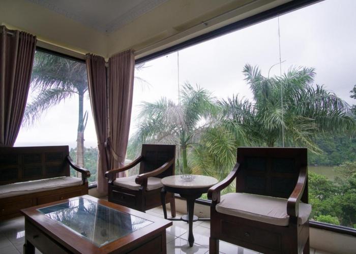 RedDoorz Syariah near Ngade Lake