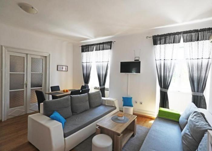 ODEON Apartment And Rooms