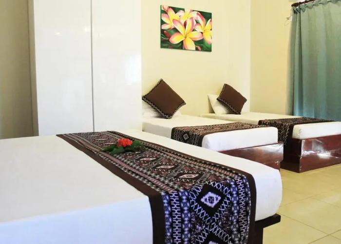 Smugglers Cove Beach Resort and Hotel