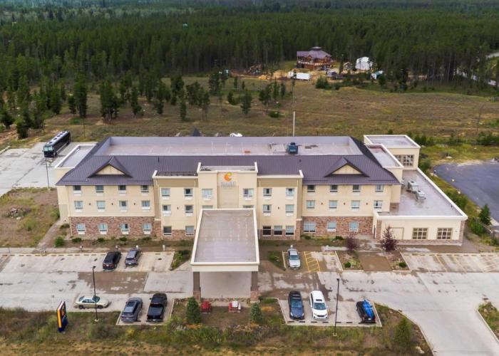 Comfort Inn & Suites