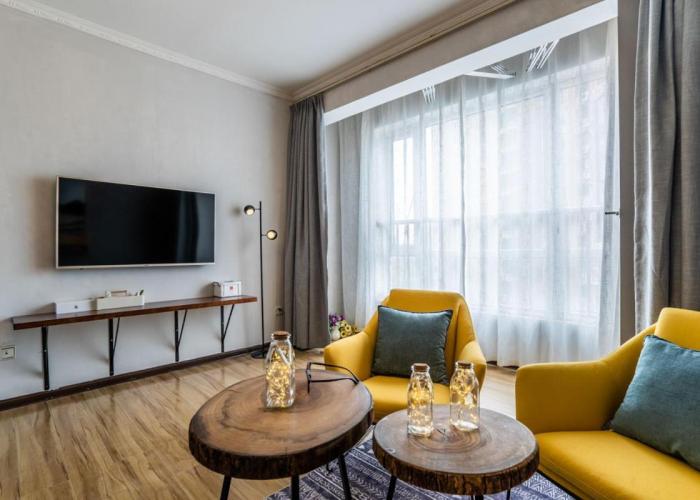 Zhengzhou Jinshui · North 3rd Ring Huayuan Road·Locals Apartment · 00174560