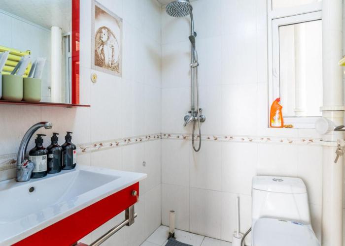 Zhengzhou Jinshui · North 3rd Ring Huayuan Road·Locals Apartment · 00174560