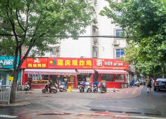 Zhengzhou Jinshui · North 3rd Ring Huayuan Road·Locals Apartment · 00174560