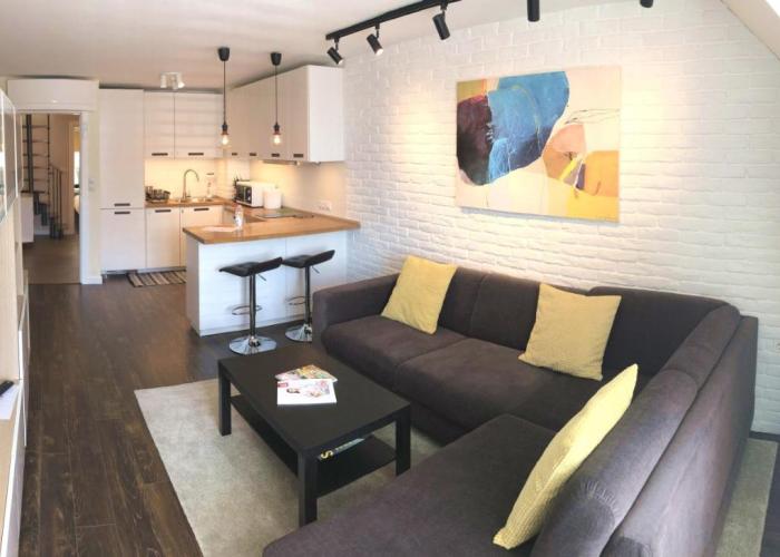 Unique Luxurious Jacuzzi PENTHOUSE DUPLEX in City Center! 2 BATHS! FREE PARKING!