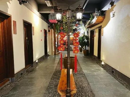 Yicheng Hotel (Langzhong Ancient City Zhuangyuanfang Branch)