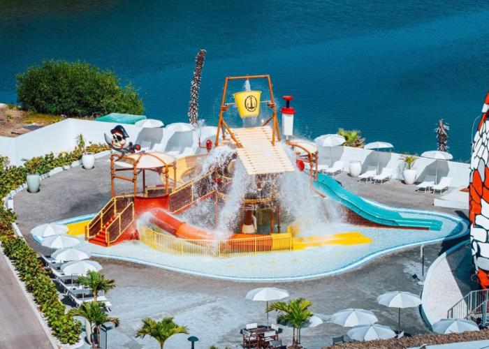 Mangrove Beach Corendon Curacao All-Inclusive Resort, Curio