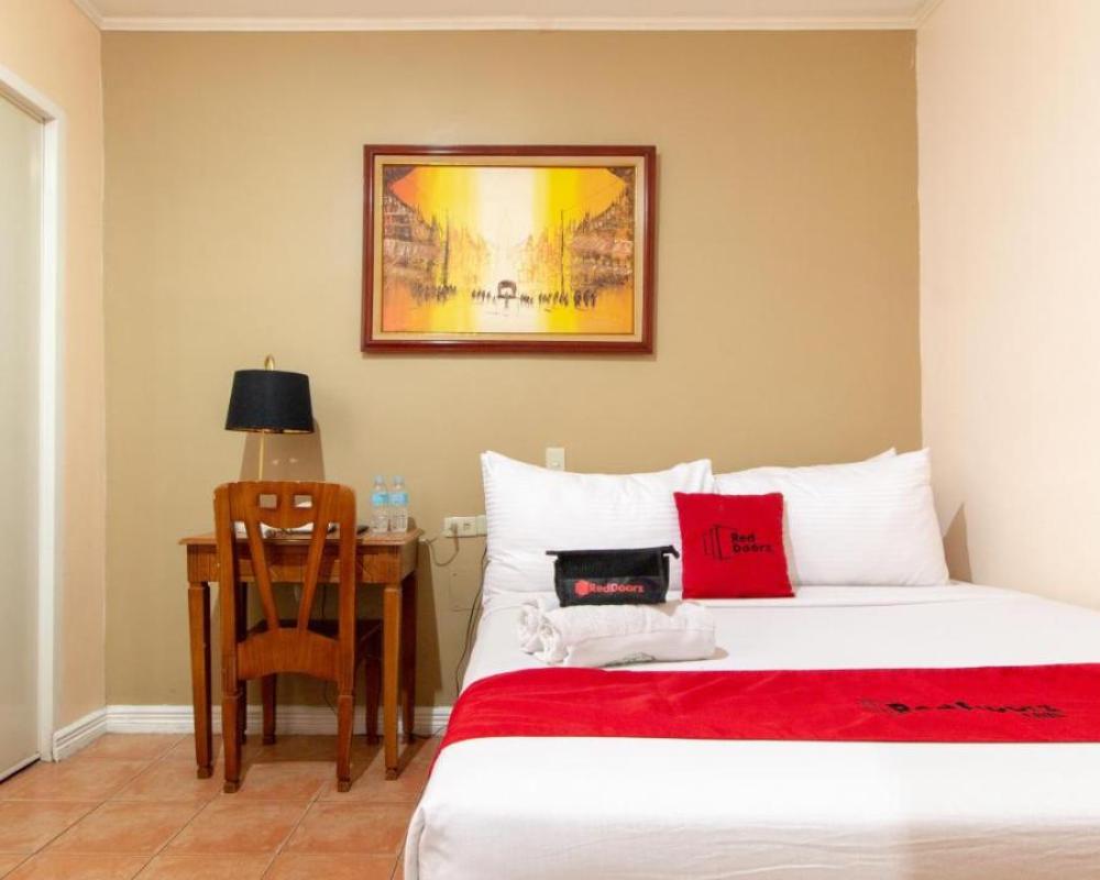 RedDoorz @ Downtown Tacloban