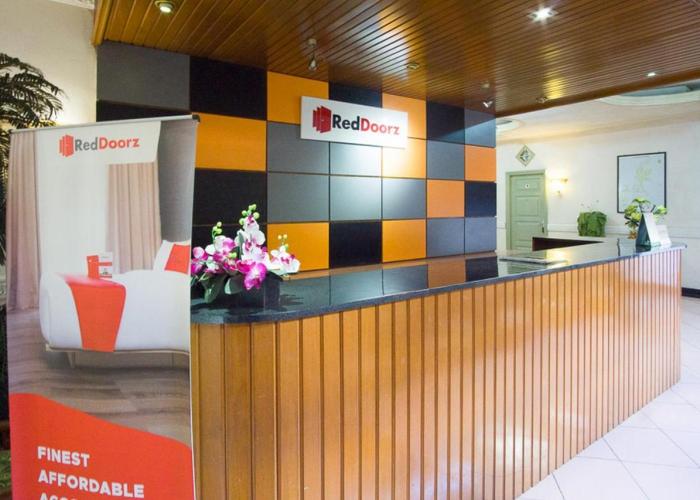 RedDoorz near Pantai Falajawa Ternate