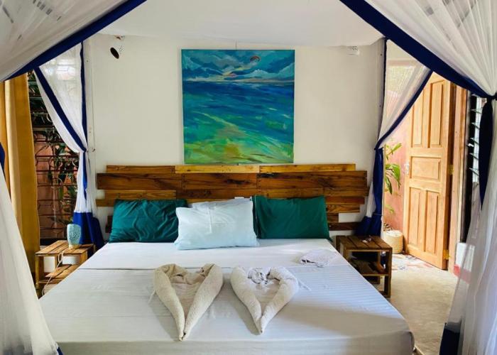 Salty's Kitesurf Village