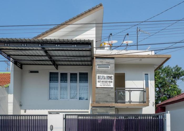 RedDoorz Plus Syariah near Stasiun Tegal 2