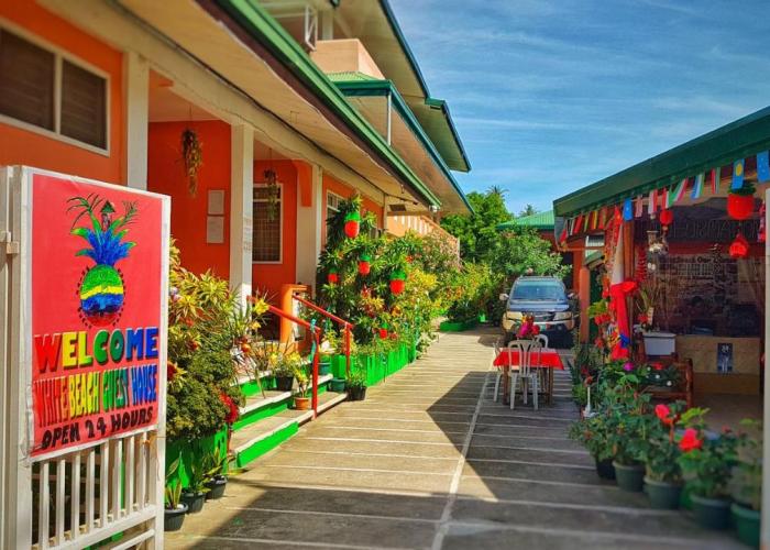 WHITE BEACH GUEST HOUSE