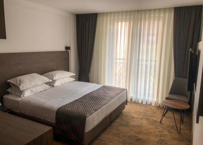 Qama Hotel