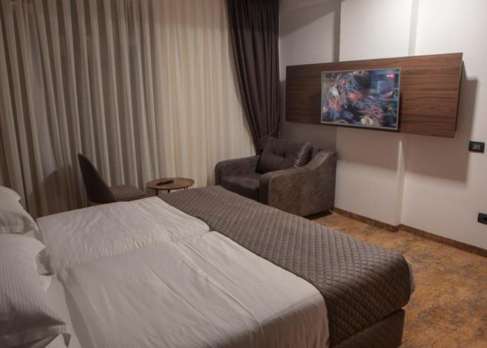 Qama Hotel