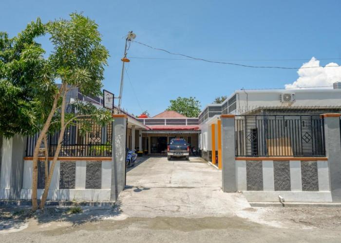 RedDoorz Syariah near Mutiara SIS Al Jufrie Airport Palu 2