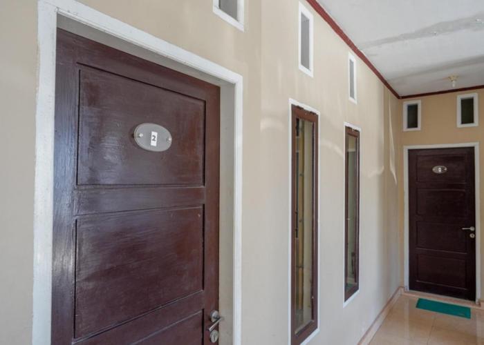 RedDoorz Syariah near Mutiara SIS Al Jufrie Airport Palu 2