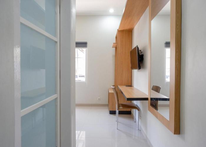 RedDoorz Syariah near Mutiara SIS Al Jufrie Airport Palu 2