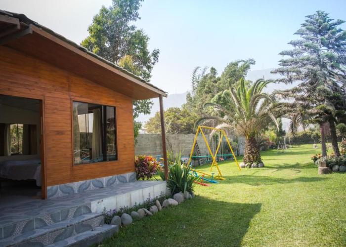 Mi Pequeño Club (Country Club)