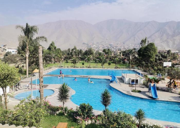 Mi Pequeño Club (Country Club)