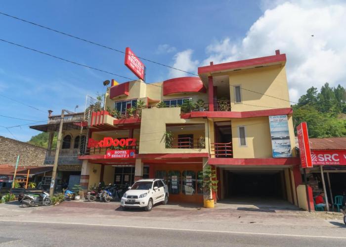 RedDoorz @ Parapat