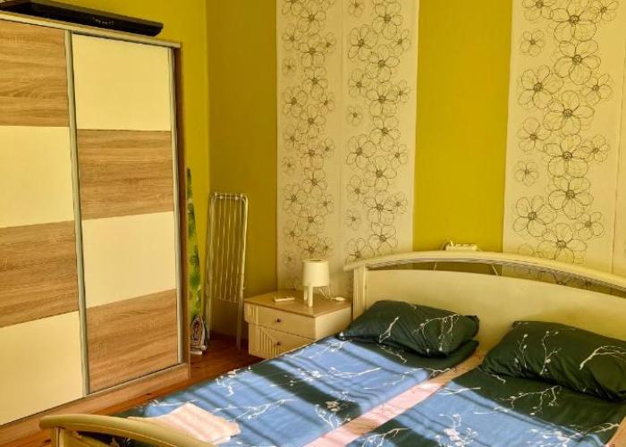 Serdika station, bright and cozy apartment