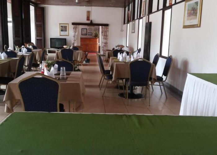 St Lira Hotel