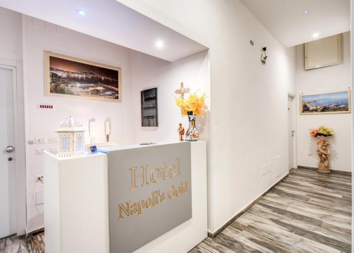 Napoli's Gold Hotel