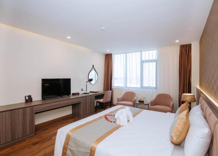 Thông Đỏ Hotel