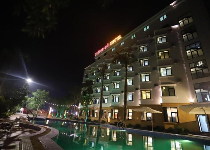 Thông Đỏ Hotel