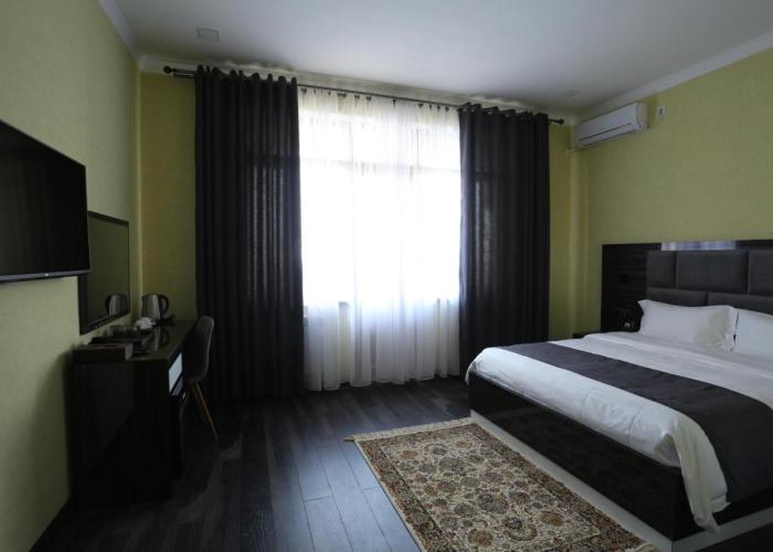 Hotel 777