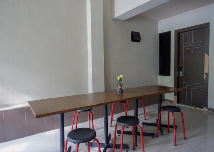 RedDoorz Plus @ Cameloan Hotel Palu