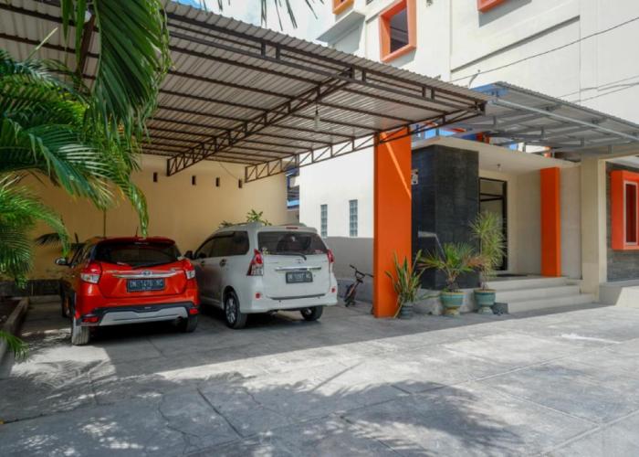 RedDoorz near Millenium Waterpark Palu